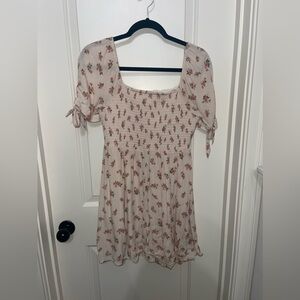 AMERICAN EAGLE Short Sleeve Floral Dress